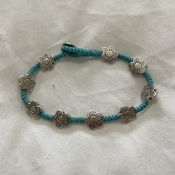 SILVER FLOWERS BRACELET - Picture 3 of 3